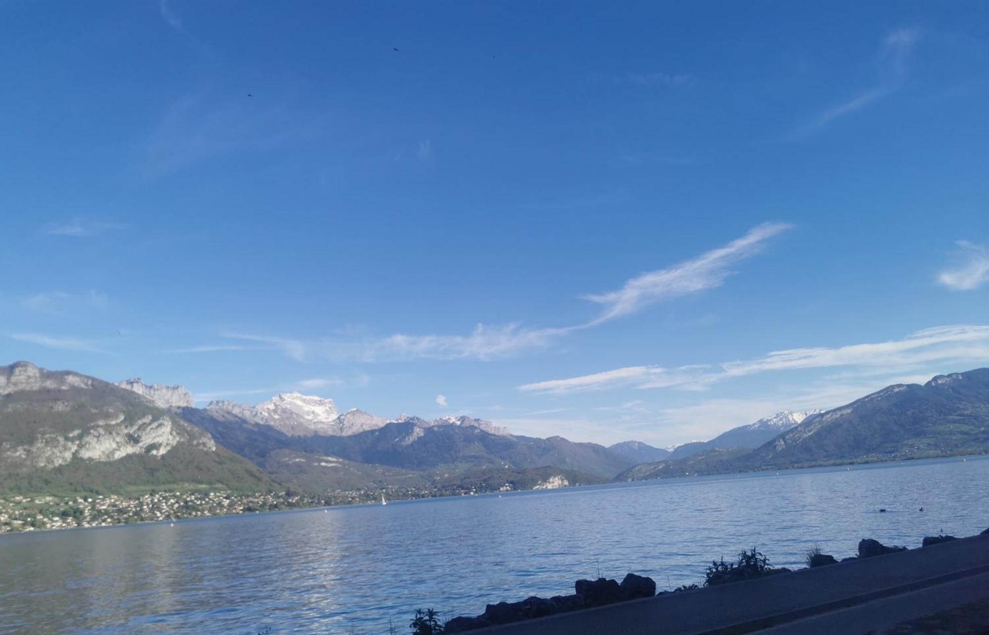 Charmant Appartement A 1 Minute Du Lac Annecy Eksteriør billede