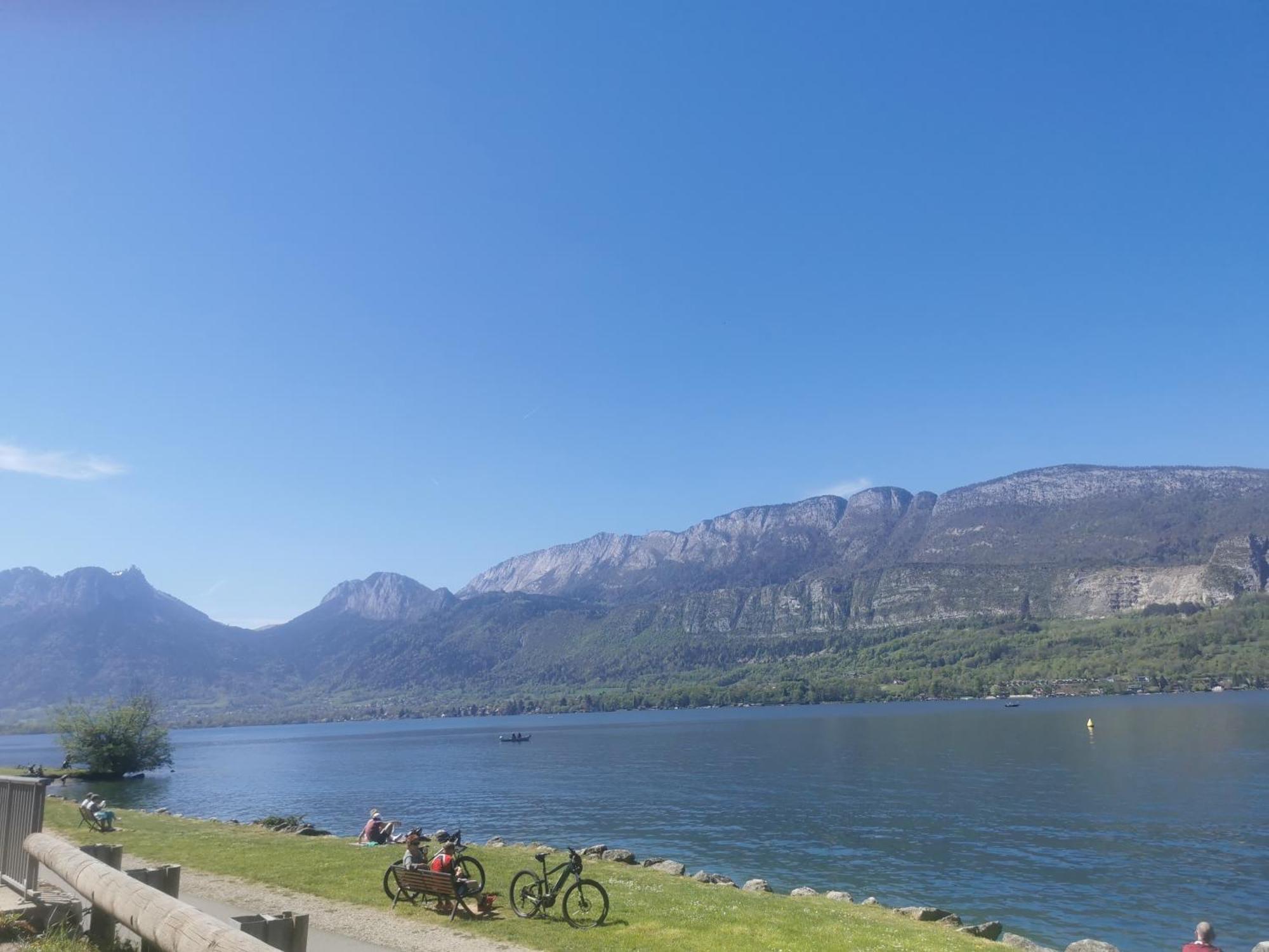 Charmant Appartement A 1 Minute Du Lac Annecy Eksteriør billede